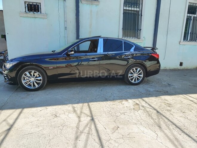 Infiniti Q50-9