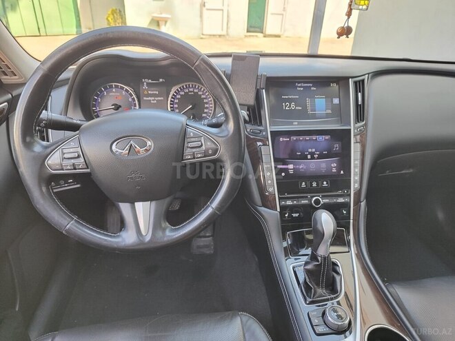 Infiniti Q50-7