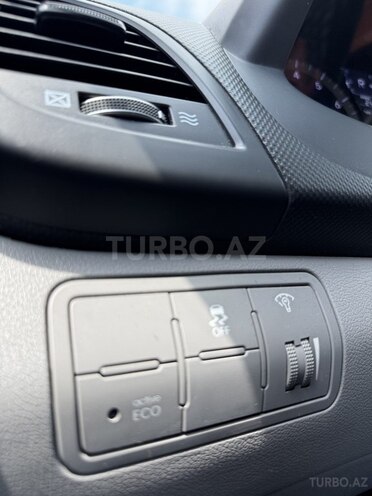 Hyundai Accent-16