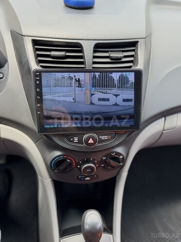 Hyundai Accent-19