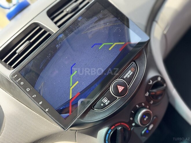 Hyundai Accent-18