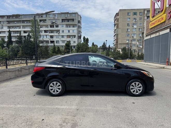 Hyundai Accent-8