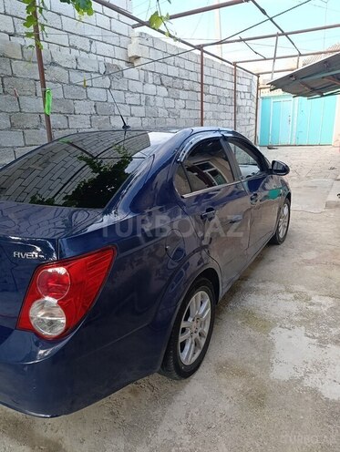 Chevrolet Aveo-5
