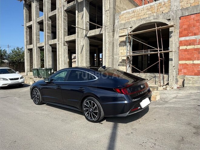 Hyundai Sonata-2