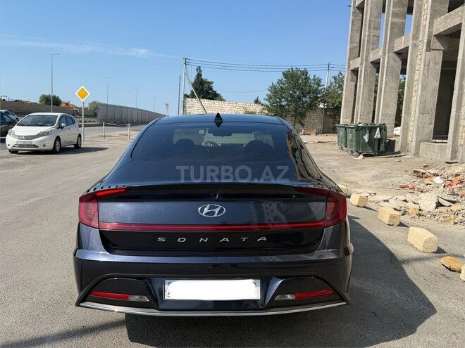 Hyundai Sonata-4