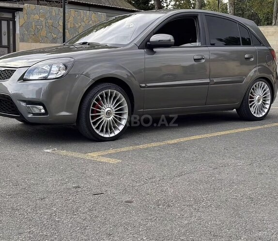 Kia Rio-2