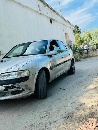 Opel Vectra-9