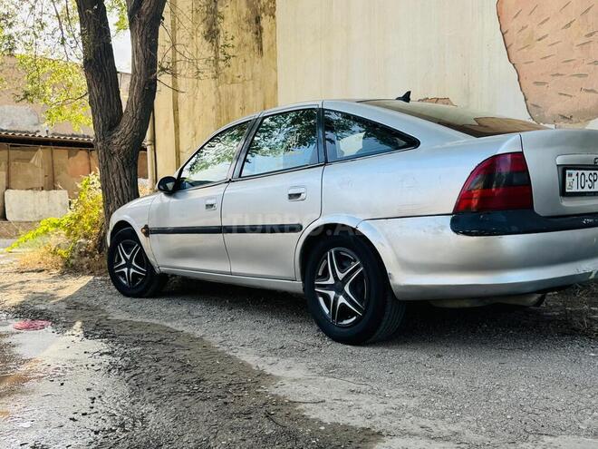 Opel Vectra-2