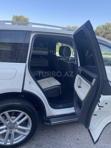 Volkswagen Touareg-11