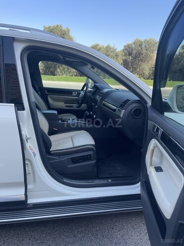Volkswagen Touareg-12