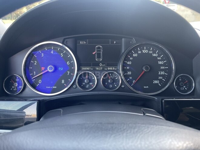 Volkswagen Touareg-14