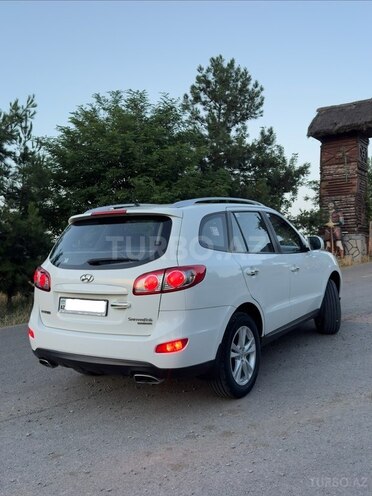 Hyundai Santa Fe-5
