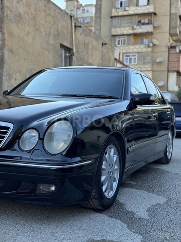 Mercedes E 280-4