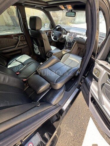 Mercedes E 280-16