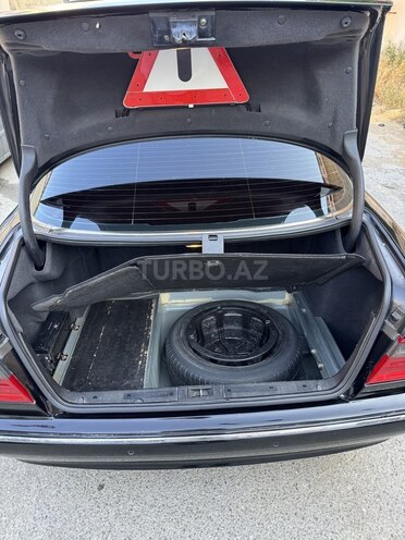 Mercedes E 280-13