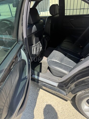 Mercedes E 280-19