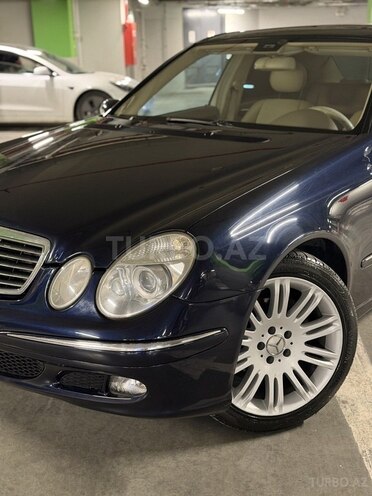 Mercedes E 320-8