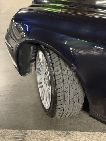 Mercedes E 320-7