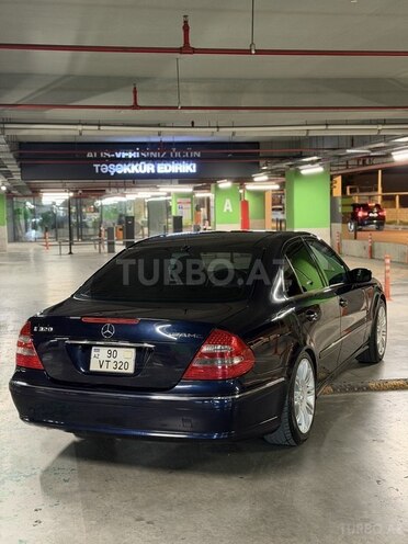 Mercedes E 320-4