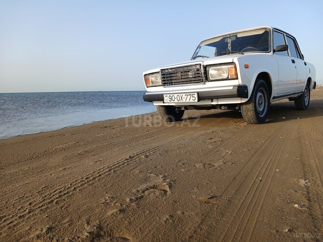 LADA (VAZ) 2107-4