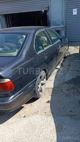BMW 528-4