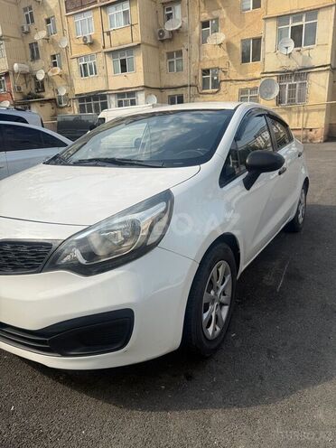 Kia Rio-5