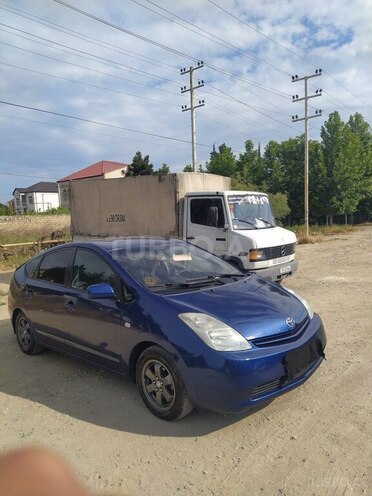 Toyota Prius-1