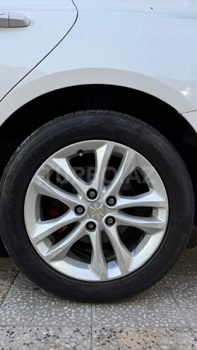 Chevrolet Malibu-8