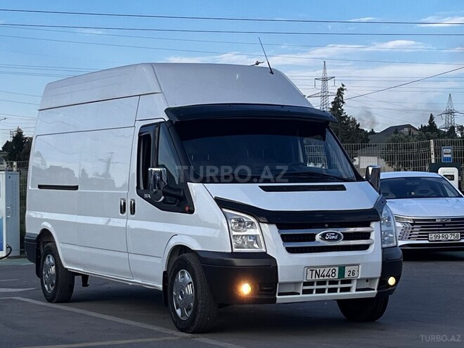 Ford Transit-3