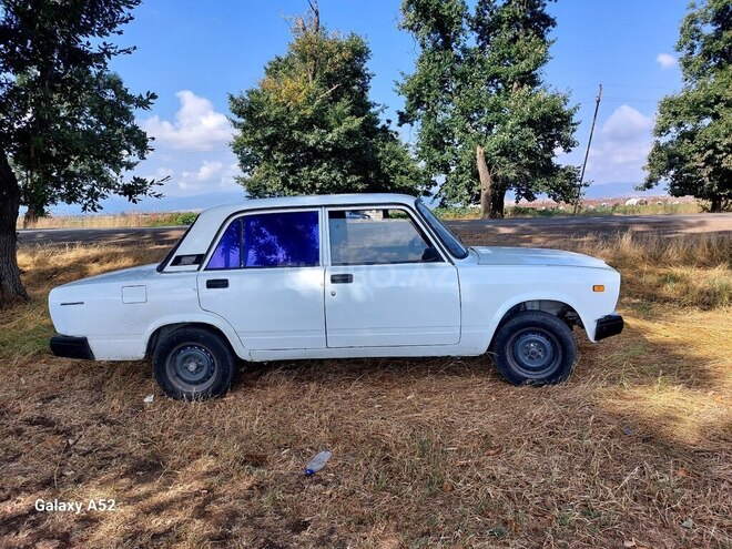 LADA (VAZ) 2107-4