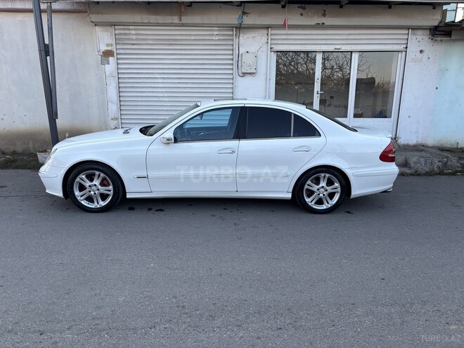 Mercedes E 320-4