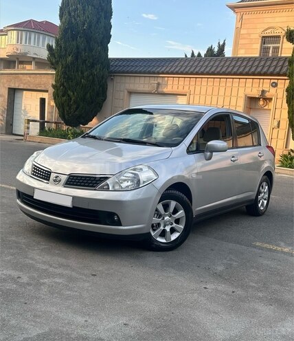 Nissan Tiida-3