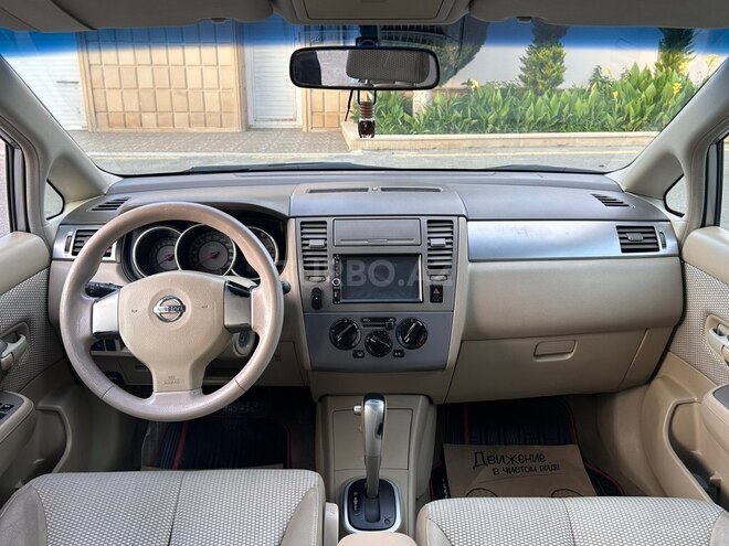 Nissan Tiida-9