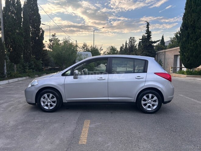 Nissan Tiida-8
