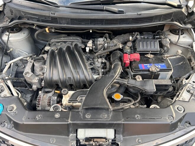 Nissan Tiida-14