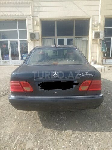 Mercedes E 280-3