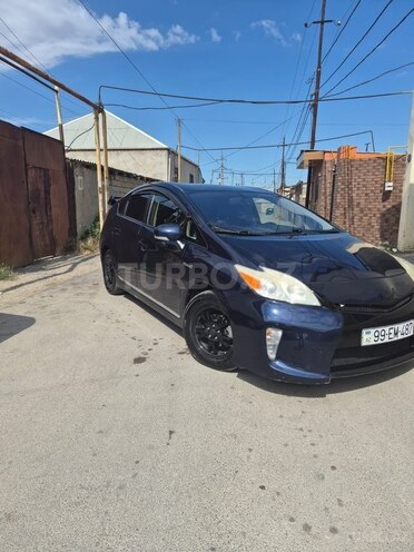 Toyota Prius-2