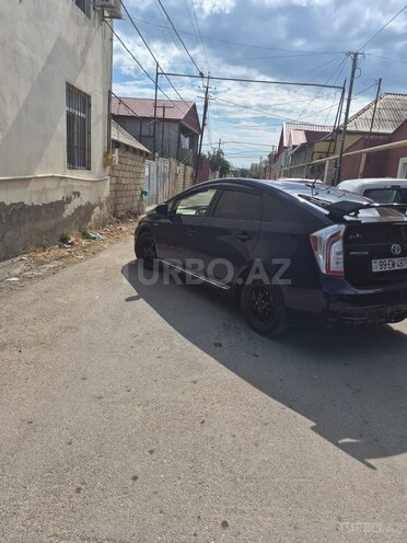 Toyota Prius-7