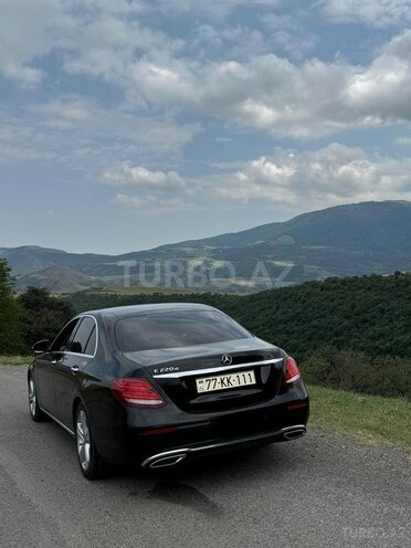 Mercedes E 220 d-8