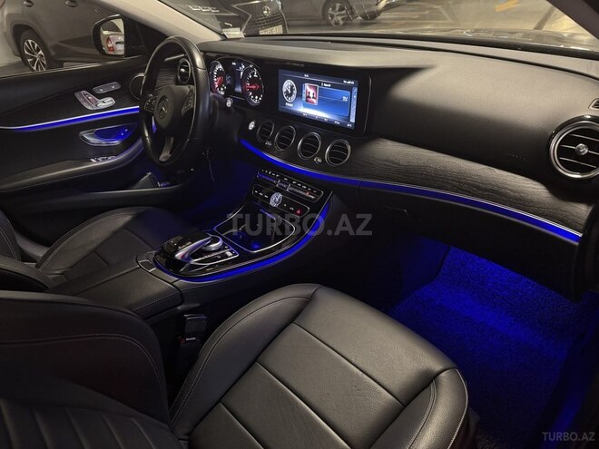 Mercedes E 220 d-13