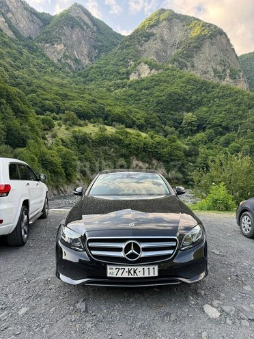 Mercedes E 220 d-5