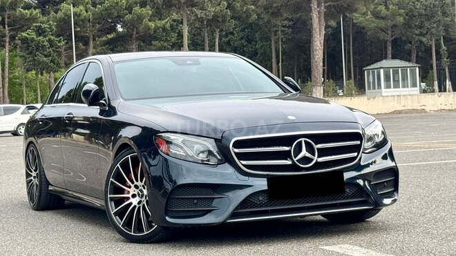 Mercedes E 300-2