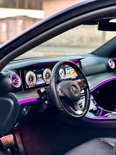 Mercedes E 300-15
