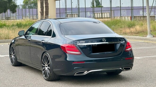 Mercedes E 300-10