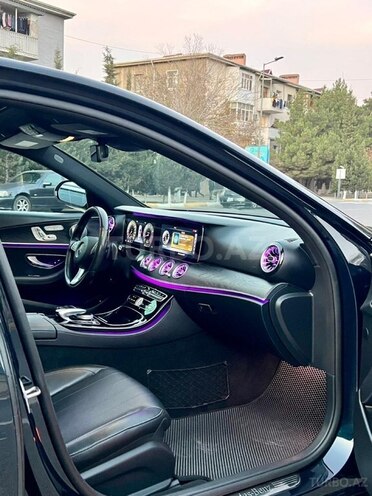 Mercedes E 300-16