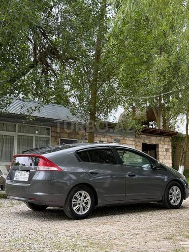 Honda Insight-3