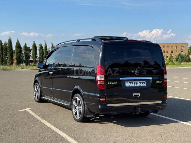 Mercedes Viano-6