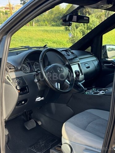 Mercedes Viano-11