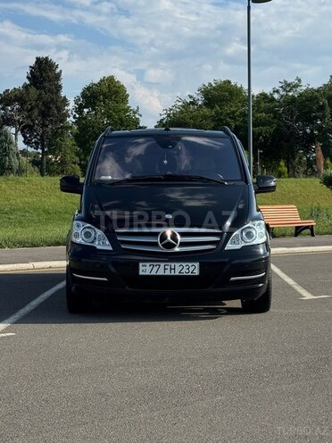 Mercedes Viano-4