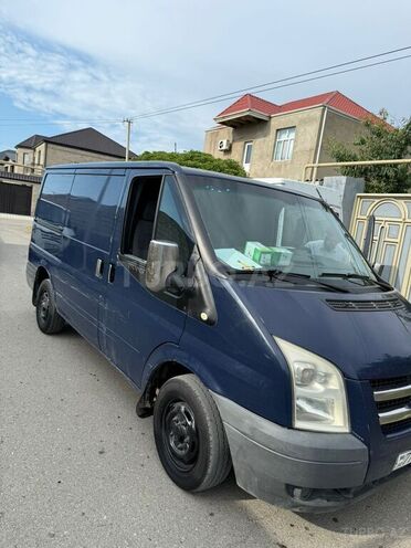 Ford Transit-4